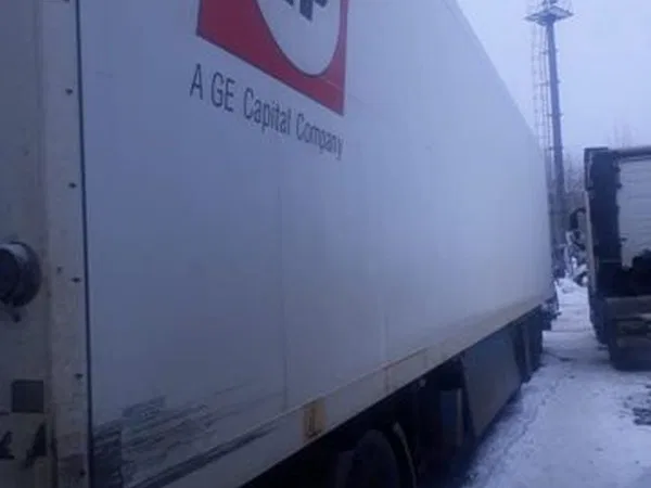 Полуприцеп-фургон Schmitz Cargobull