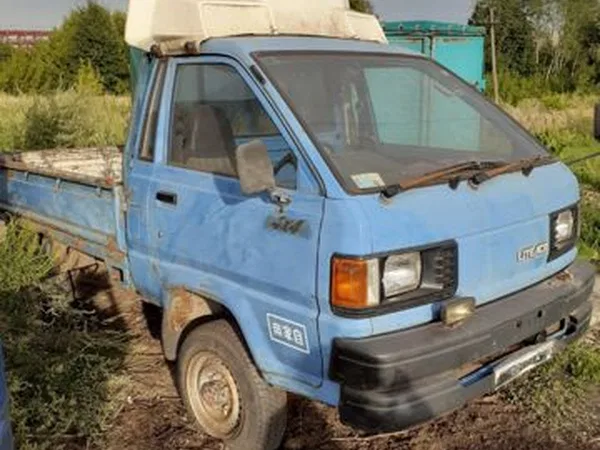 Бортовой автомобиль Toyota
