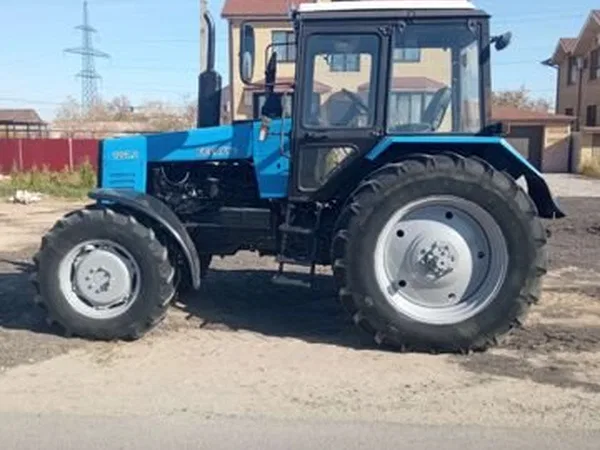Трактор МТЗ Беларус 1221