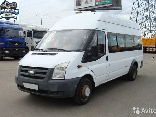 Автобус Ford Transit