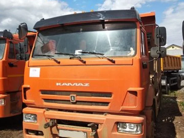 Самосвал КамАЗ 6520