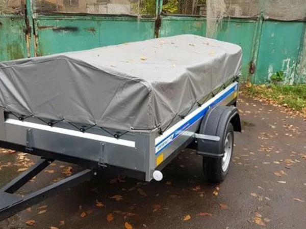 Легковой бортовой прицеп