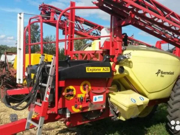 Прицепной опрыскиватель Kverneland Explorer A28