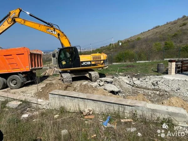 Гусеничный экскаватор JCB 220