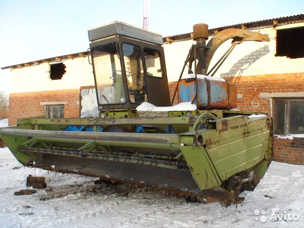 Кормоуборочный комбайн Е-281