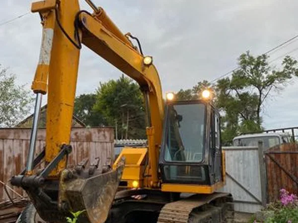 Гусеничный экскаватор Komatsu PC80