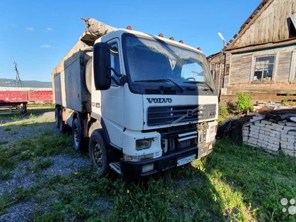 Самосвал Volvo FM 12