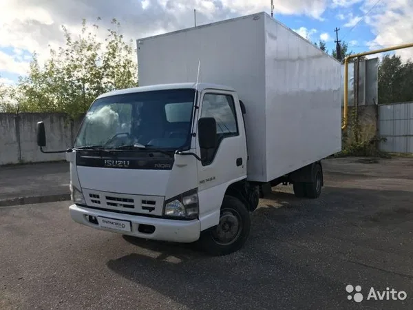Промтоварный фургон Isuzu ELF (N-series)