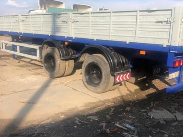 Бортовой полуприцеп МАЗ