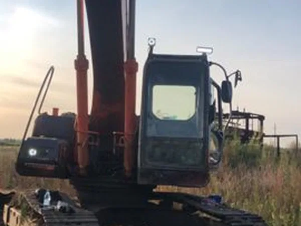 Гусеничный экскаватор Hitachi ZX230