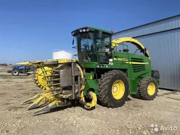 Кормоуборочный комбайн John Deere 7200