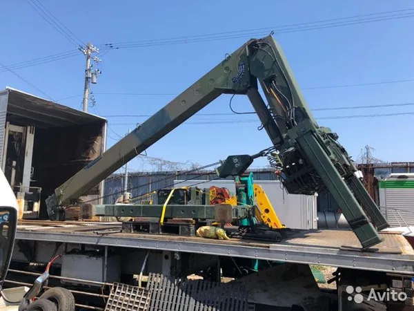 Кран-манипулятор UNIC 600