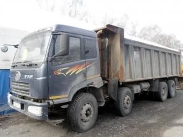 Самосвал FAW CA3312