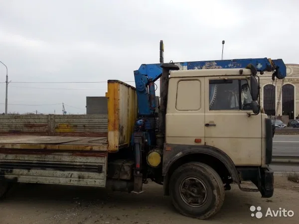 Бортовой грузовик с КМУ МАЗ 53366