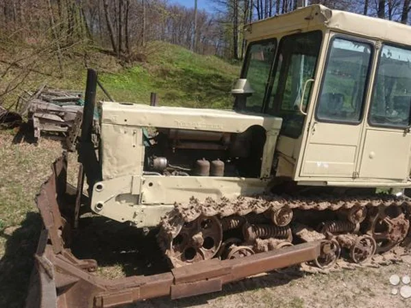 Гусеничный трактор ДТ-75м
