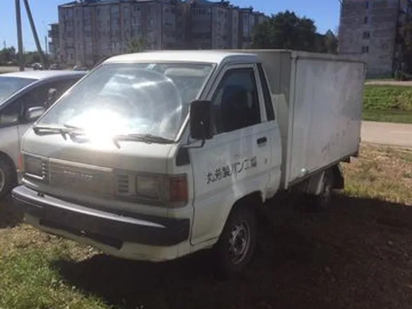 Промтоварный фургон Toyota Town Ace