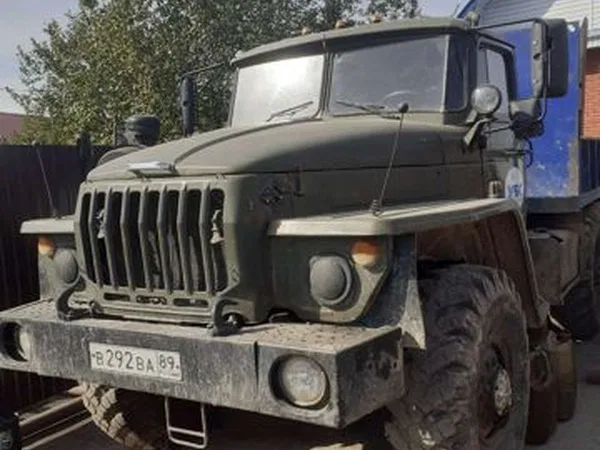 Бортовой грузовик УРАЛ