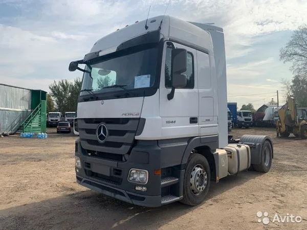 Седельный тягач Mercedes-Benz Actros