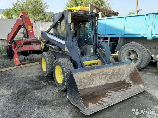 Мини-погрузчик New Holland L170