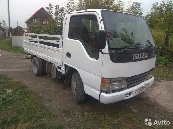Бортовой автомобиль Isuzu ELF
