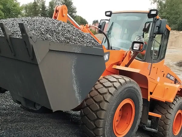 Фронтальный погрузчик Doosan DL200A