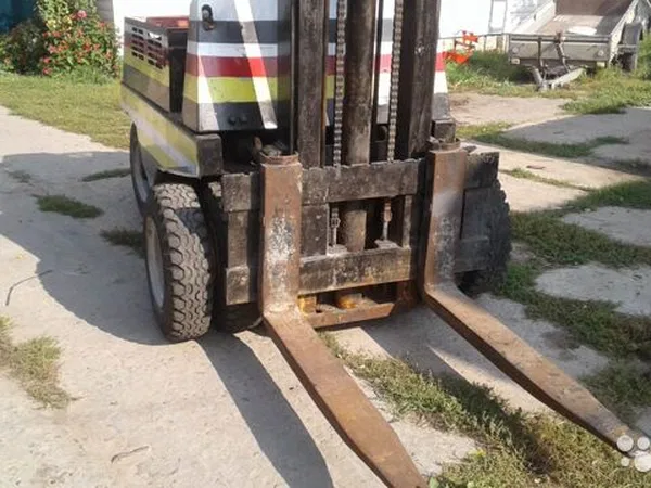 Вилочный погрузчик Balkancar БВ-2733