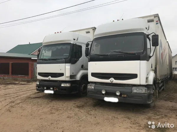Тентованный грузовик Renault Premium