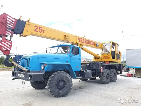 Автокран Челябинец КС-45721 на шасси УРАЛ