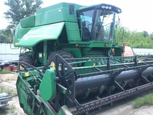 Зерноуборочный комбайн John Deere 9660