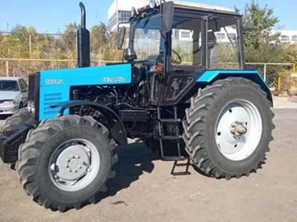 Трактор МТЗ Беларус 1221.2