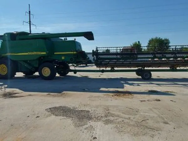 Зерноуборочный комбайн John Deere 9640