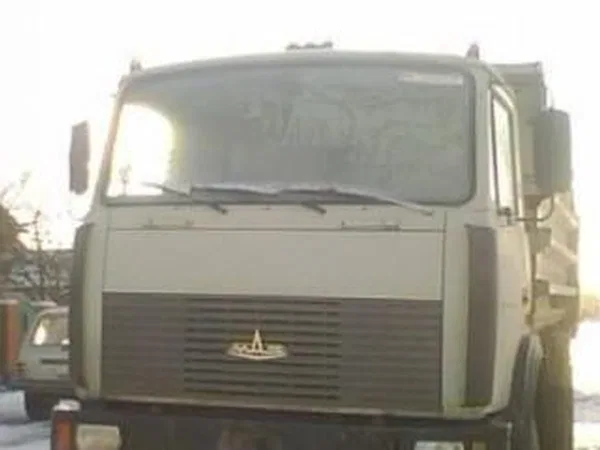 Самосвал МАЗ 555102