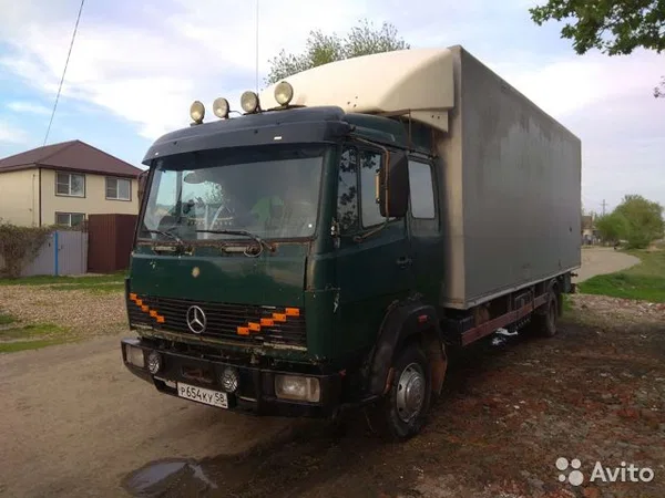 Грузовой фургон Mercedes-Benz 814