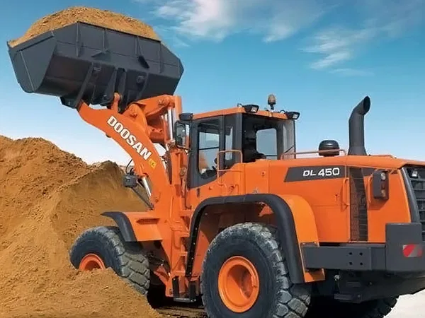 Фронтальный погрузчик Doosan DL450A