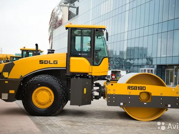 Грунтовый каток SDLG RS8180