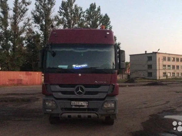 Седельный тягач Mercedes-Benz Actros 3346