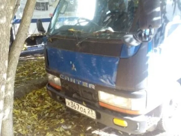 Бортовой автомобиль Mitsubishi Fuso Canter