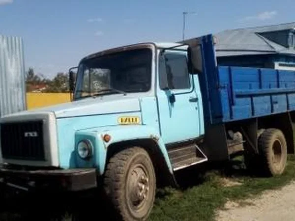 Бортовой грузовик ГАЗ 3307