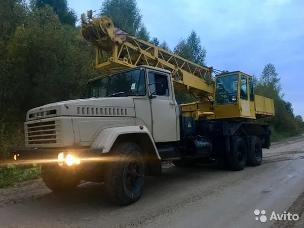 Автокран Ивановец КС-4562 на шасси КрАЗ 250