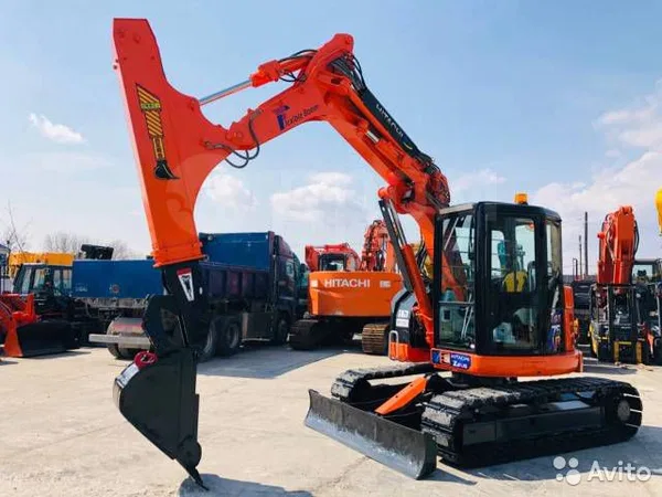 Мини-экскаватор Hitachi ZX75UR