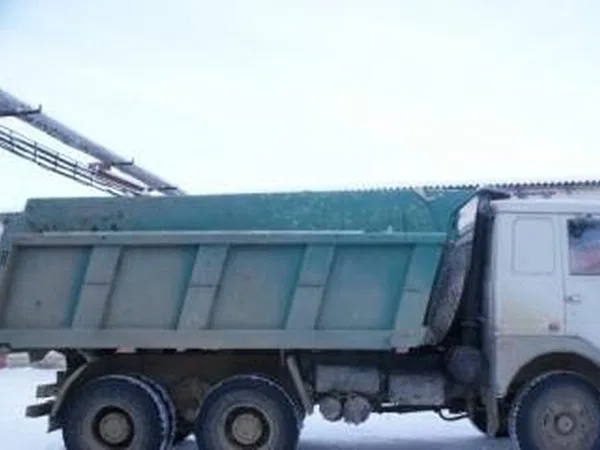 Самосвал МАЗ 5516