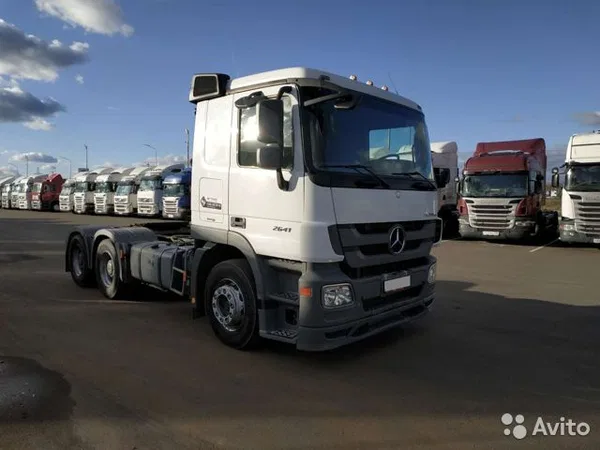 Седельный тягач Mercedes-Benz Actros 2641LS