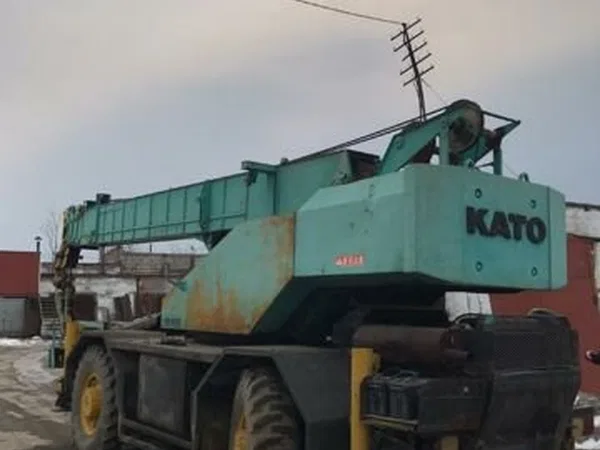 Самоходный кран KATO KR-20H