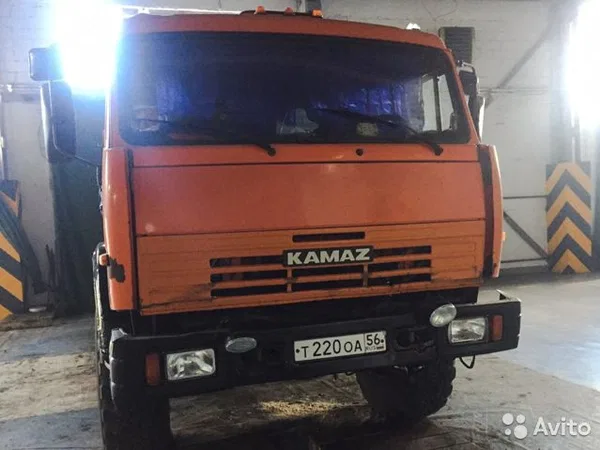 Седельный тягач Камаз 44108