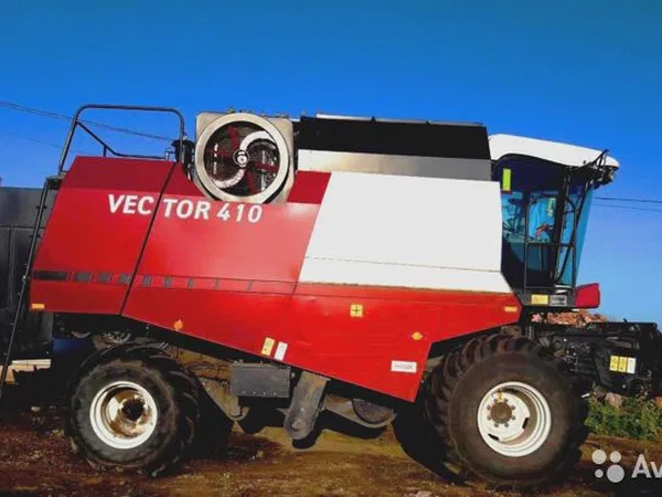 Зерноуборочный комбайн Ростсельмаш VECTOR 410