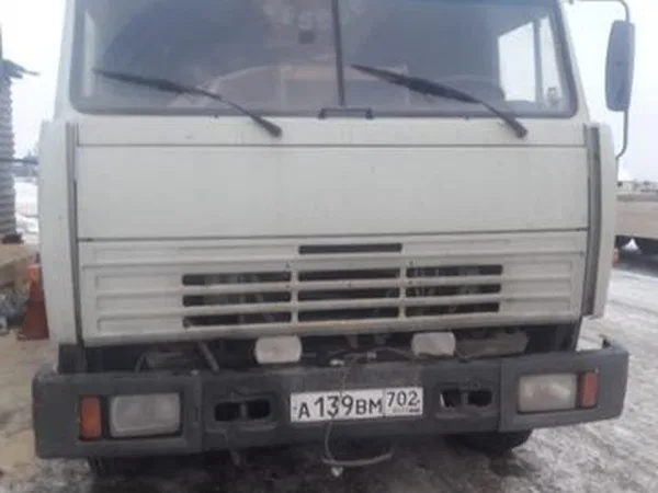 Бортовой грузовик КамАЗ 53215