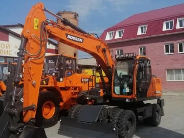 Колесный экскаватор Doosan DX160W