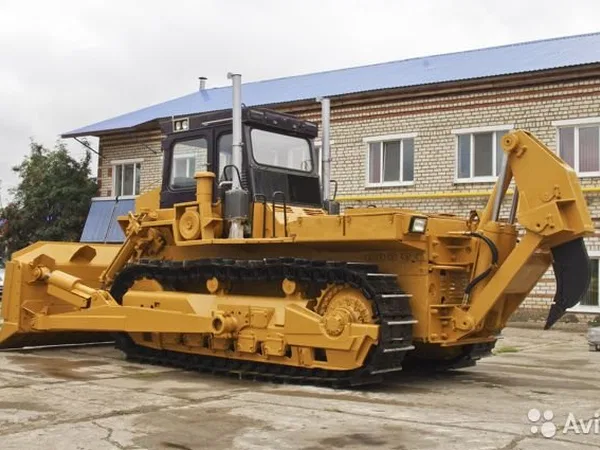 Гусеничный бульдозер ЧЗПТ Т-330