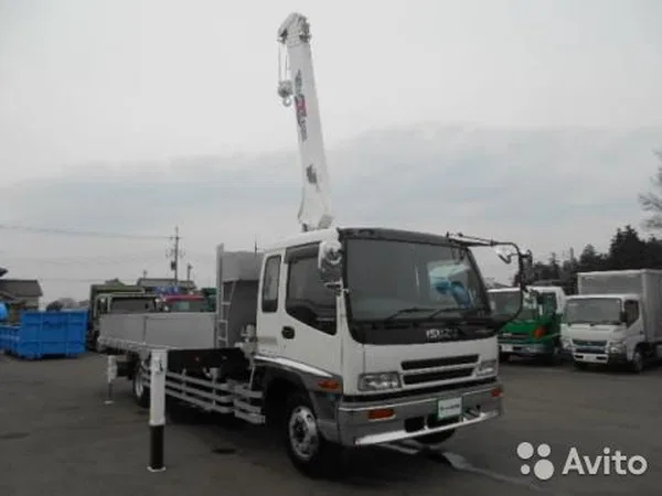 Бортовой грузовик с КМУ ISUZU Forward