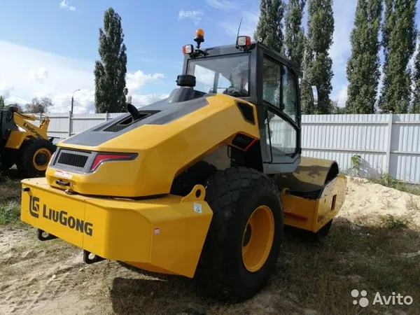 Грунтовый каток Liugong 6614E